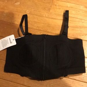 NWT Hands Free Nursing Pumping Bra Size M